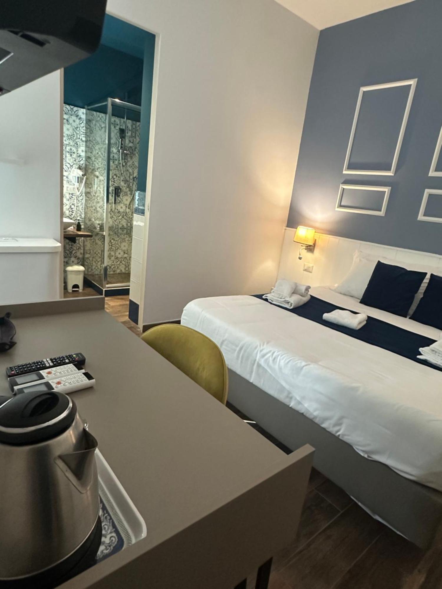 Hotiday Room Collection - Napoli Botanique Экстерьер фото