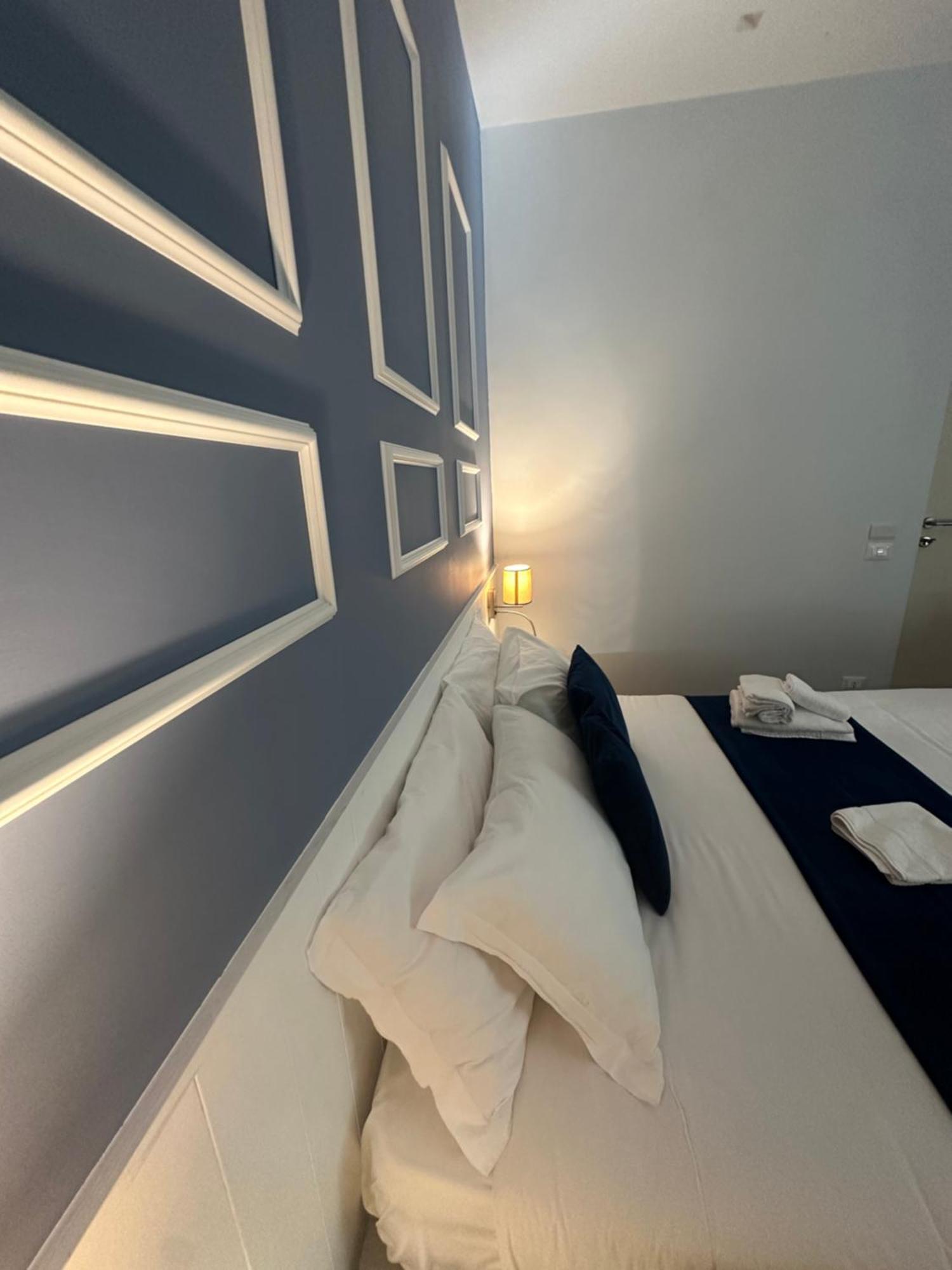 Hotiday Room Collection - Napoli Botanique Экстерьер фото
