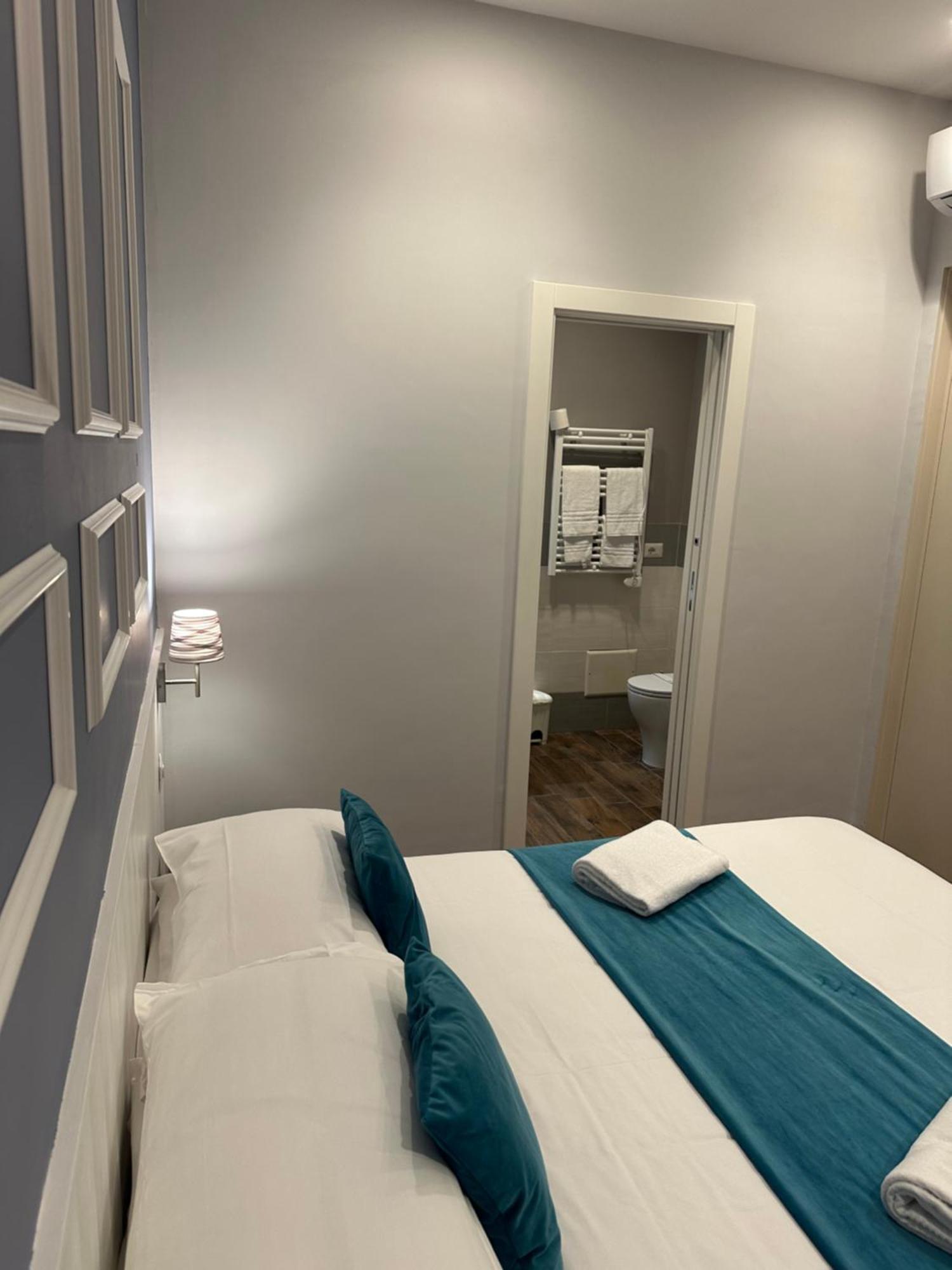 Hotiday Room Collection - Napoli Botanique Экстерьер фото
